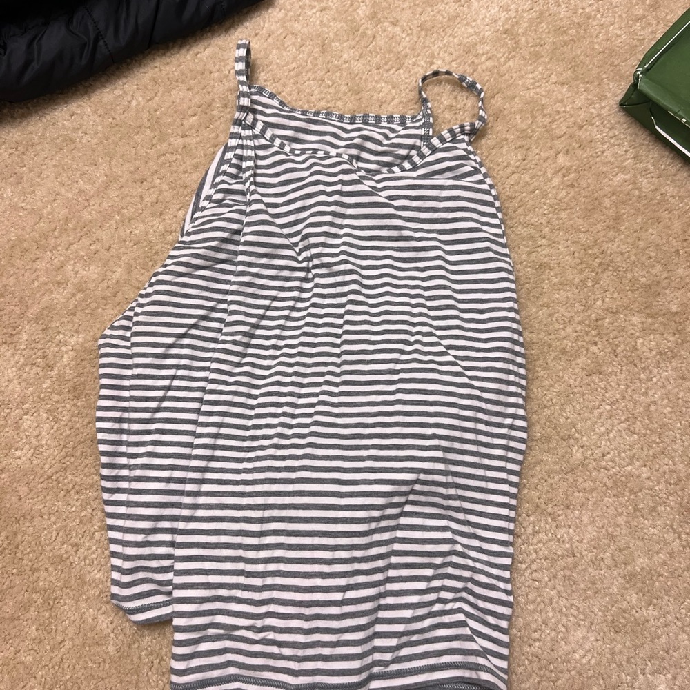 Lululemon cross back tank (size 6)